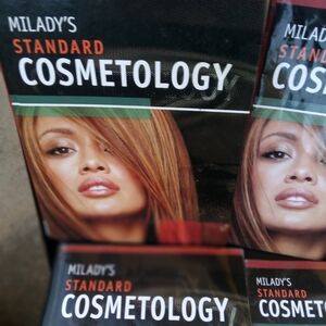 COSMETOLOGY MILADY'S STUDENT AND PROFESSIONAL TRAINING KIT